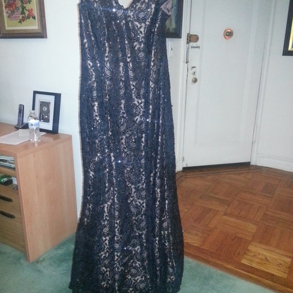 Mother of the Bride Gown - Picture 2 of 2